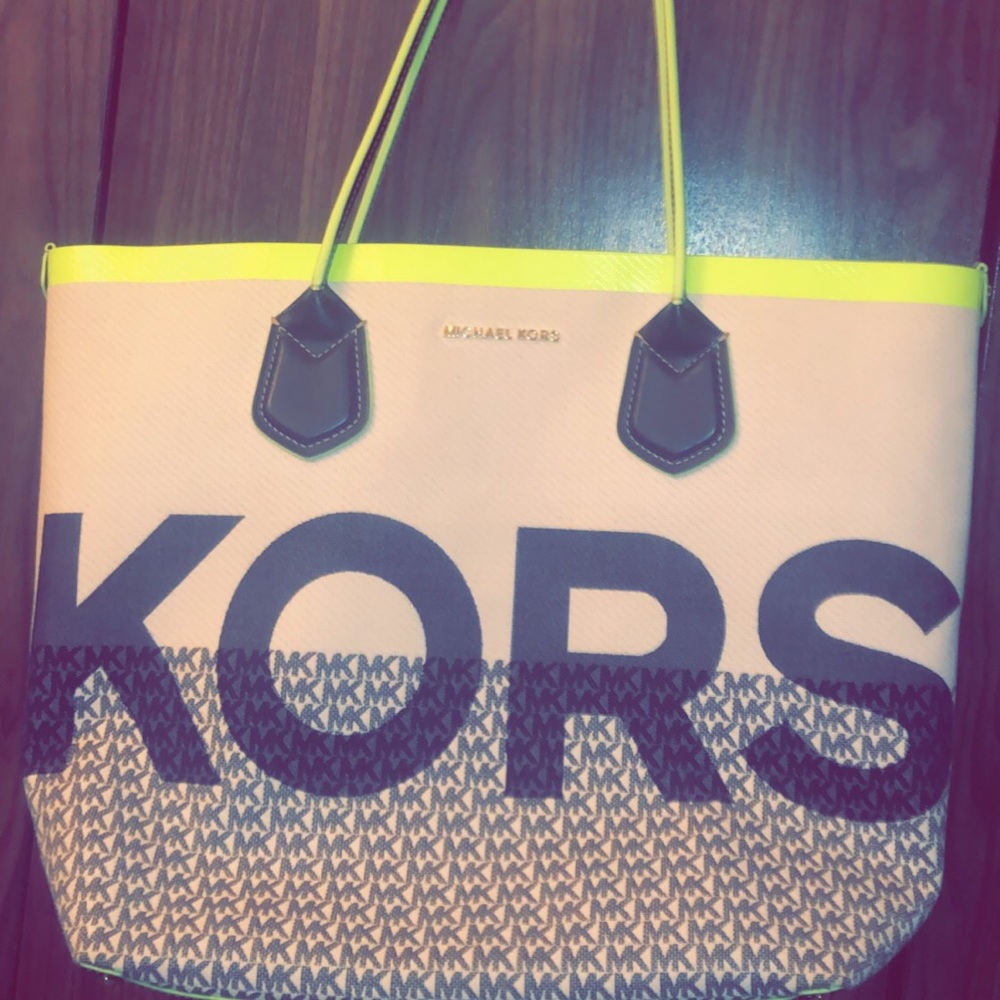 New Michael kors travel bag